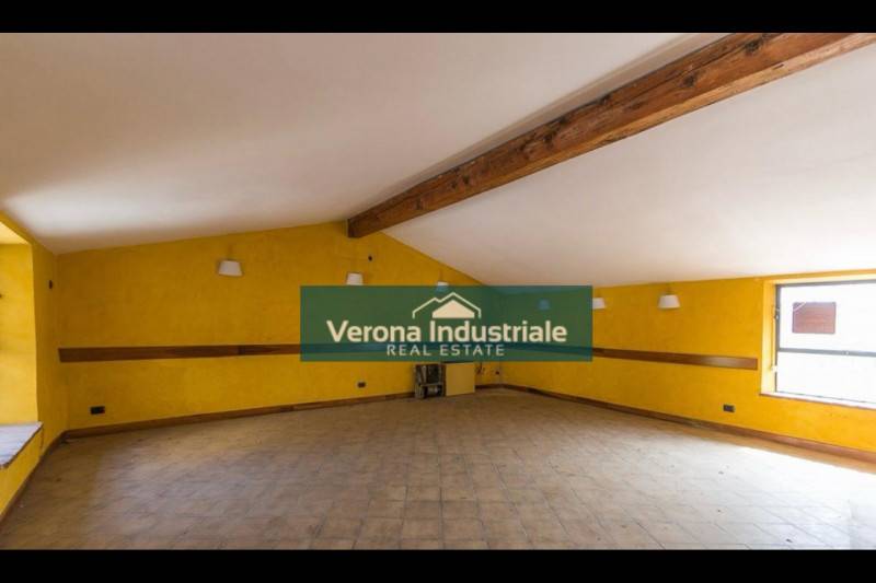 negozio in affitto a Sona in zona Palazzolo