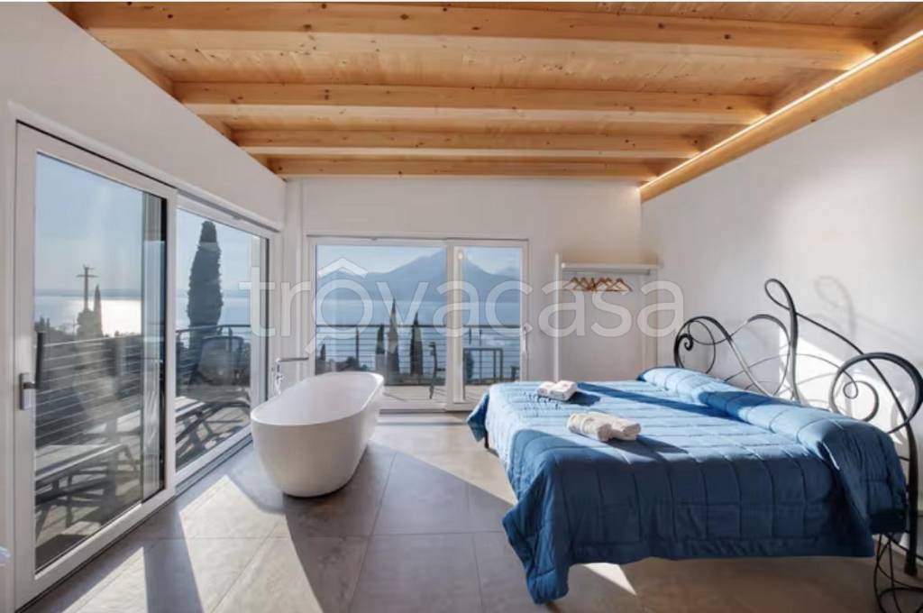 appartamento in affitto a Torri del Benaco in zona Pai