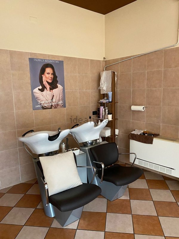 negozio in affitto a Valeggio sul Mincio