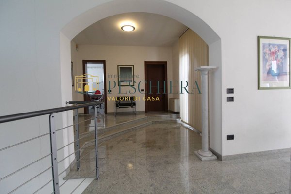 ufficio in affitto a Valeggio sul Mincio in zona Salionze