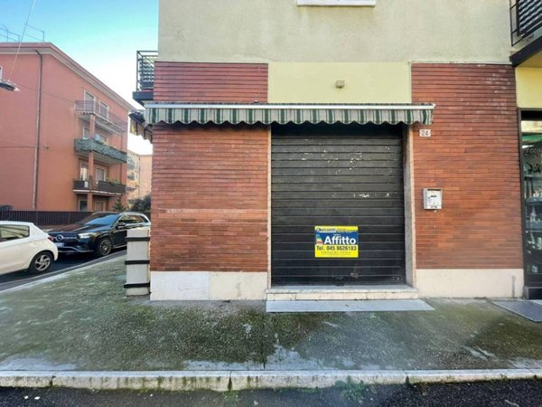 locale commerciale in affitto a Verona in zona Golosine