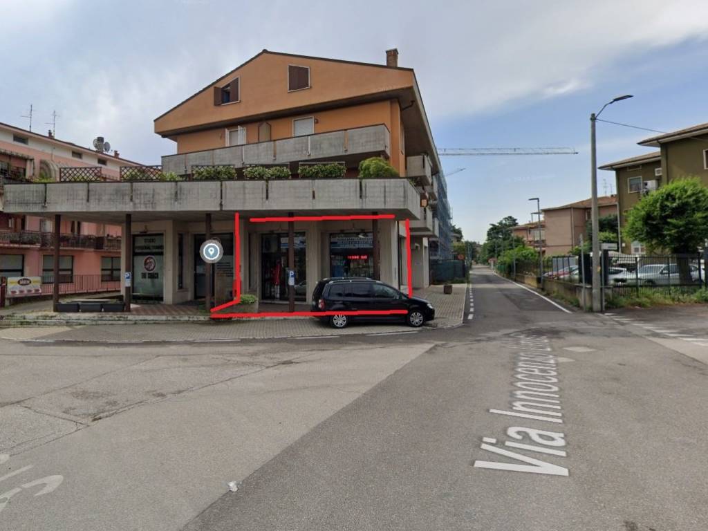 negozio in affitto a Verona in zona Borgo Milano