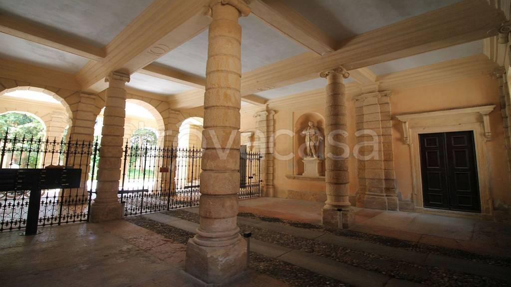 appartamento in affitto a Verona in zona Centro Storico