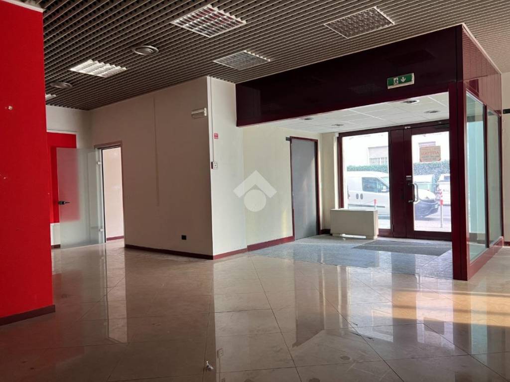 ufficio in affitto a Verona in zona Golosine