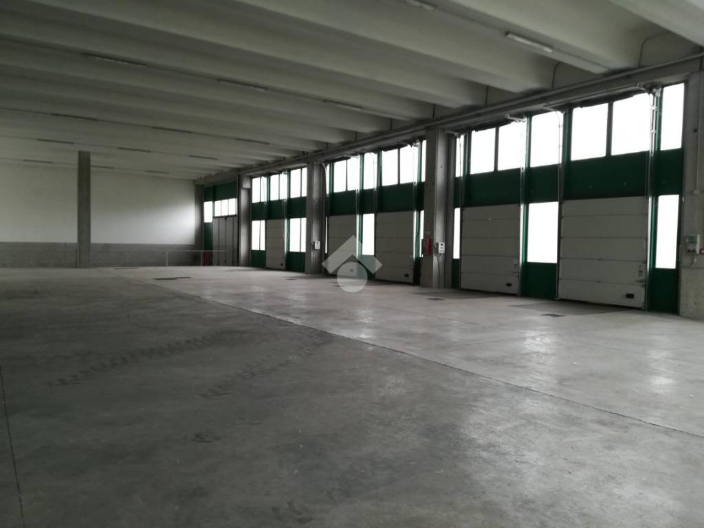 locale commerciale in affitto a Verona in zona Borgo Roma