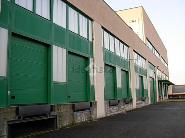 capannone in affitto a Verona