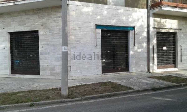 negozio in affitto a Verona in zona Borgo Venezia / Borgo Trieste