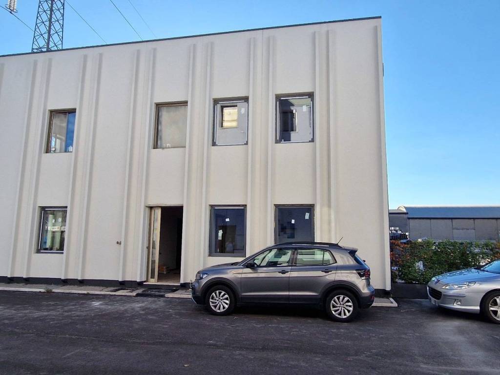 ufficio in affitto a Verona in zona Golosine