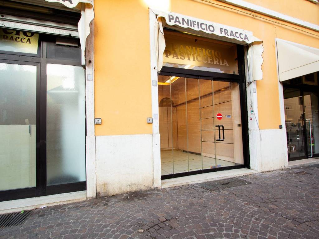 appartamento in affitto a Verona in zona Centro Storico
