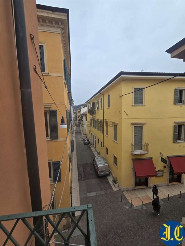 appartamento in affitto a Verona in zona Centro Storico