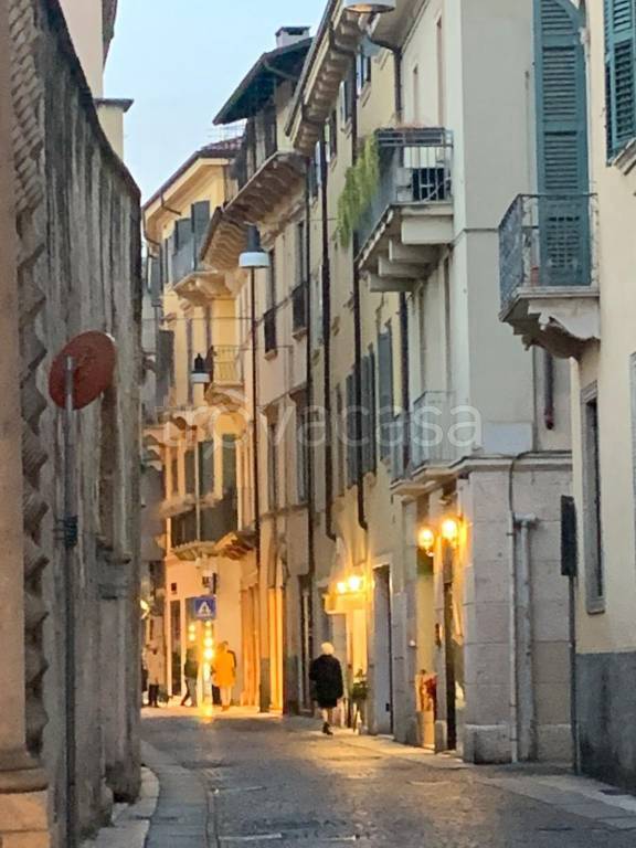 appartamento in affitto a Verona in zona Centro Storico