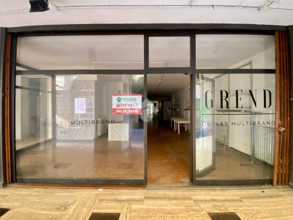 negozio in affitto a Verona in zona Centro Storico