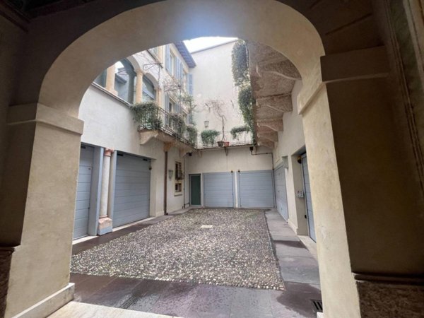 appartamento in affitto a Verona in zona Centro Storico