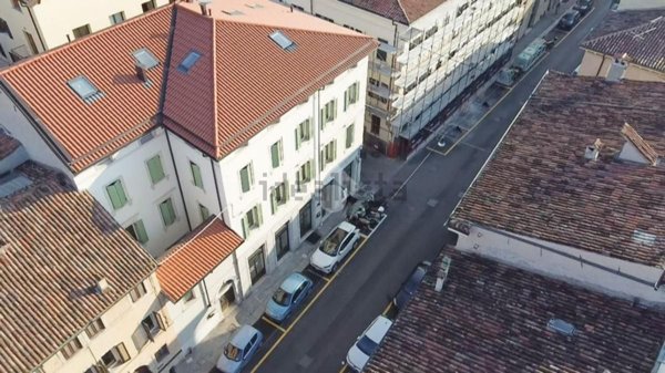 negozio in affitto a Verona in zona Veronetta