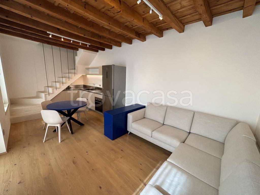 appartamento in affitto a Verona in zona Centro Storico