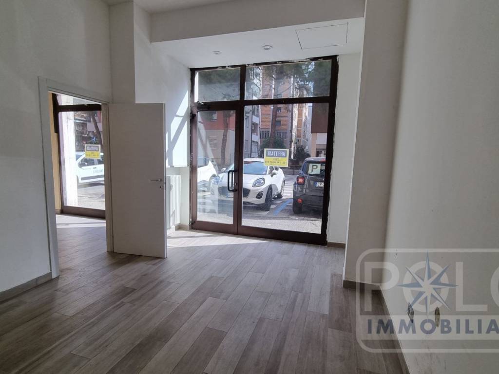 negozio in affitto a Verona in zona Porto Crencano