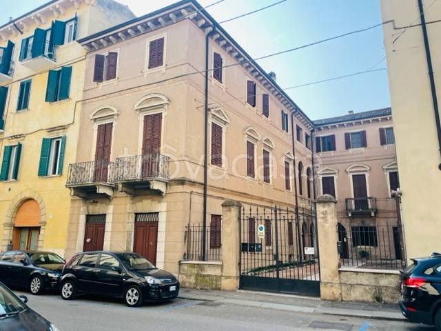 appartamento in affitto a Verona in zona Veronetta