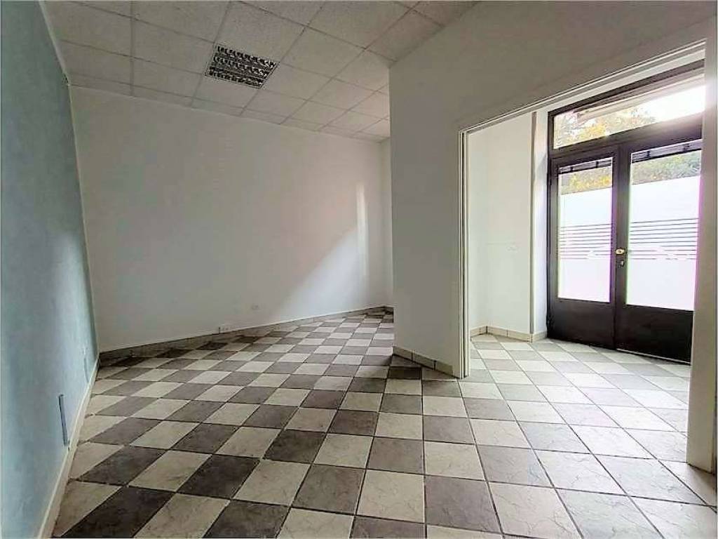 negozio in affitto a Verona in zona Borgo Venezia / Borgo Trieste