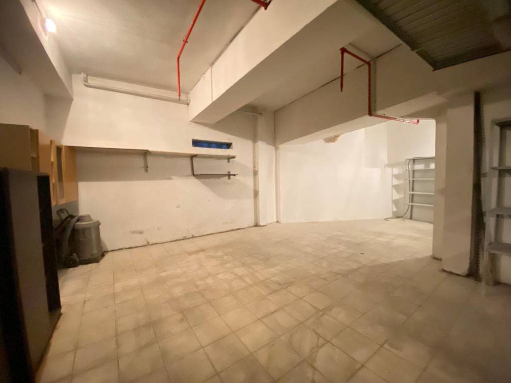 locale commerciale in affitto a Verona