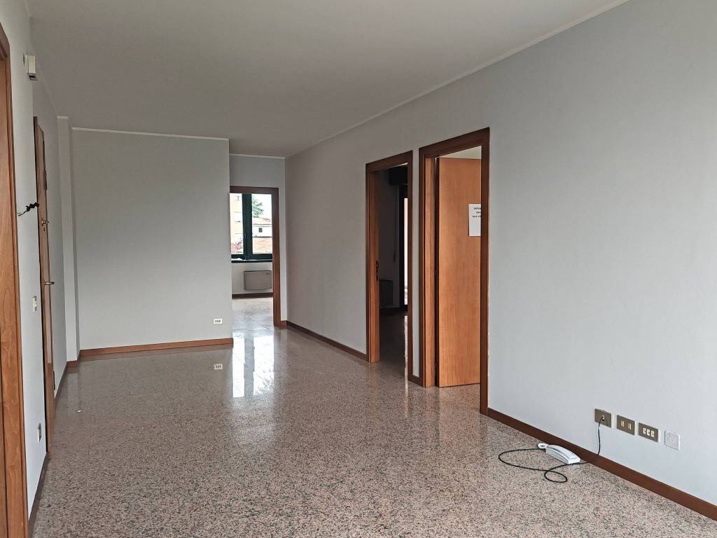 ufficio in affitto a Verona in zona Borgo Milano