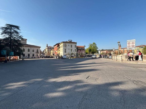 appartamento in affitto a Verona in zona Centro Storico