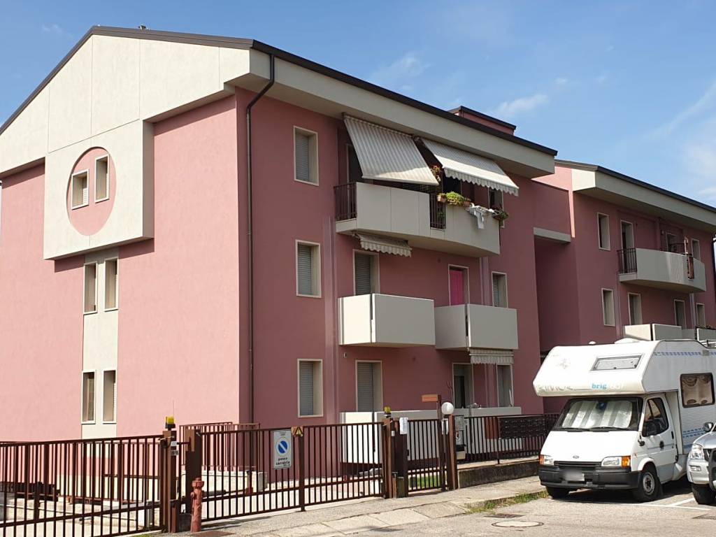 appartamento in affitto a Verona in zona Santa Lucia