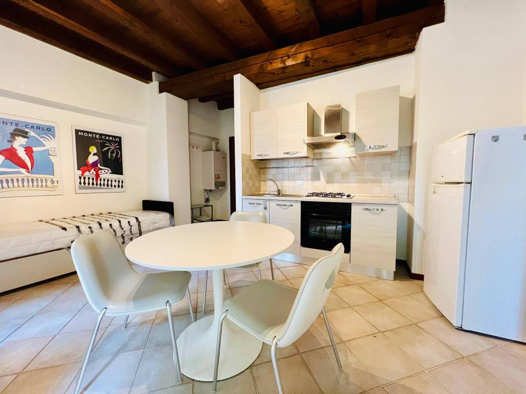 appartamento in affitto a Verona in zona Veronetta