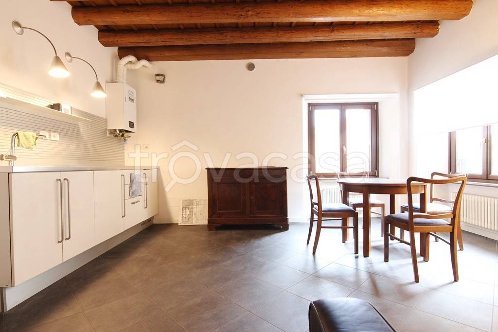 appartamento in affitto a Verona in zona Veronetta