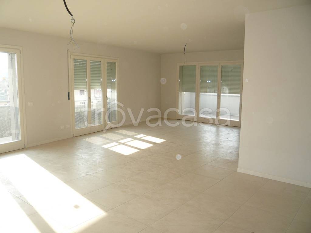 appartamento in affitto a Verona in zona Borgo Venezia / Borgo Trieste