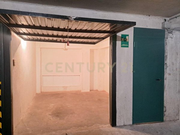 locale commerciale in affitto a Verona