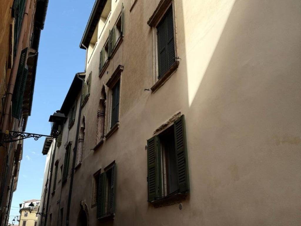 appartamento in affitto a Verona in zona Centro Storico