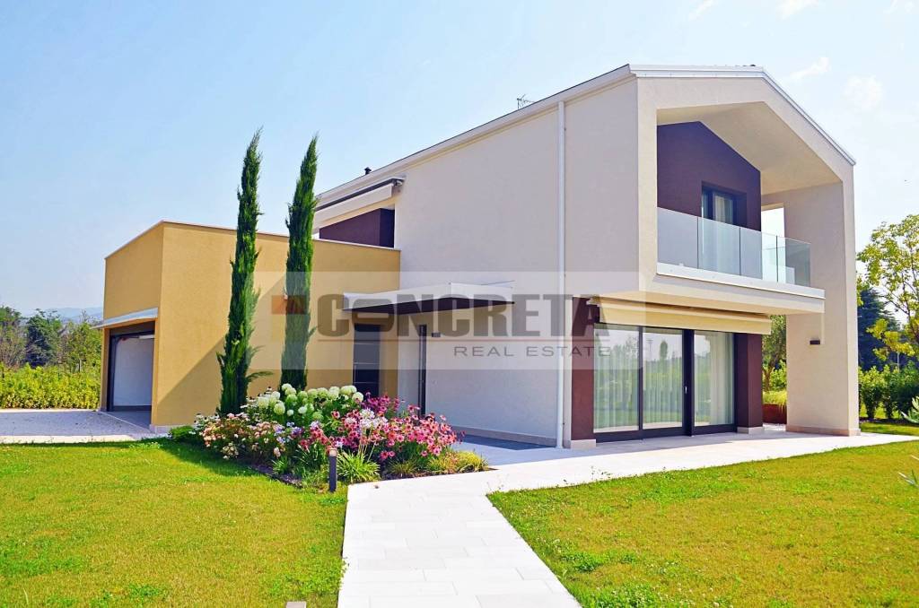 casa indipendente in affitto a Verona in zona Parona di Valpolicella