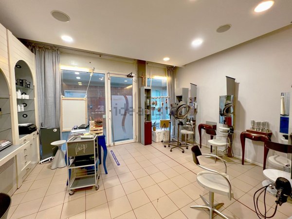 ufficio in affitto a Verona in zona Saval