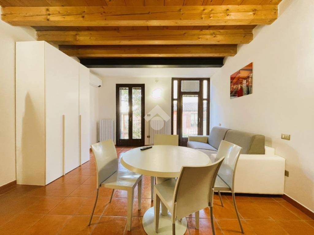 appartamento in affitto a Verona in zona Veronetta