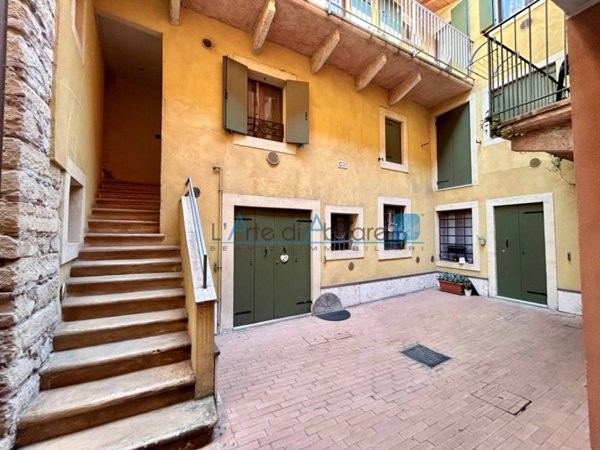 appartamento in affitto a Verona in zona Centro Storico