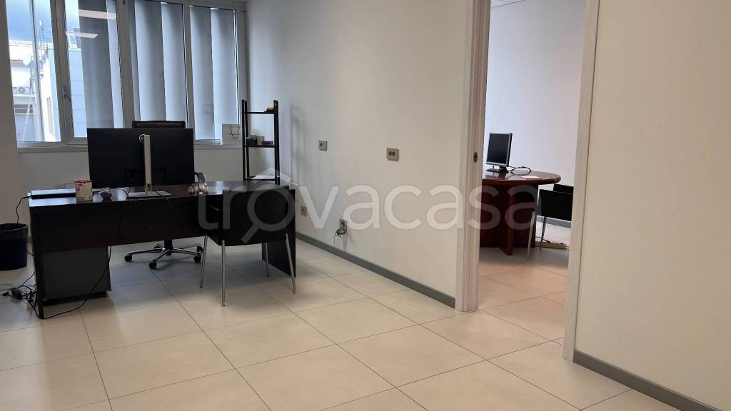 ufficio in affitto a Verona in zona Golosine