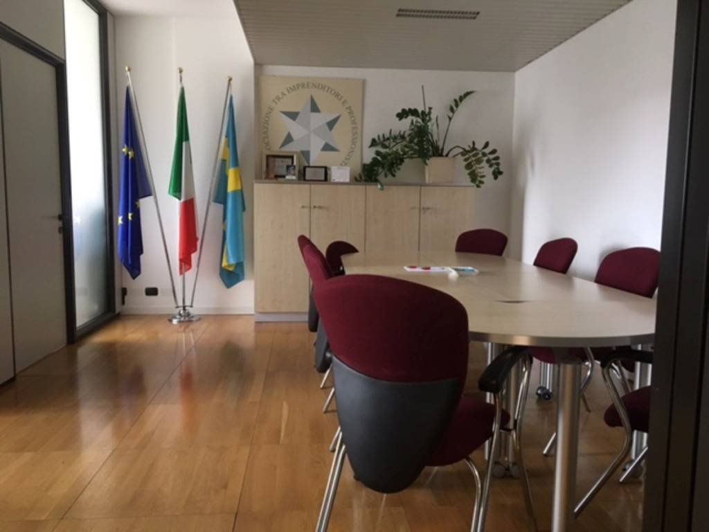 ufficio in affitto a Verona in zona Saval