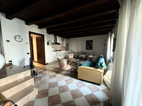 appartamento in affitto a Verona in zona Centro Storico
