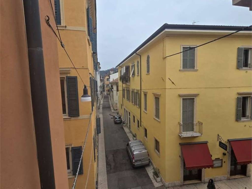 appartamento in affitto a Verona in zona Centro Storico