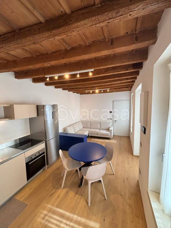 appartamento in affitto a Verona in zona Centro Storico