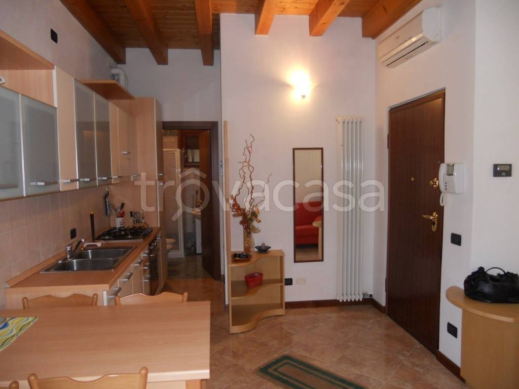 appartamento in affitto a Verona in zona Borgo Roma