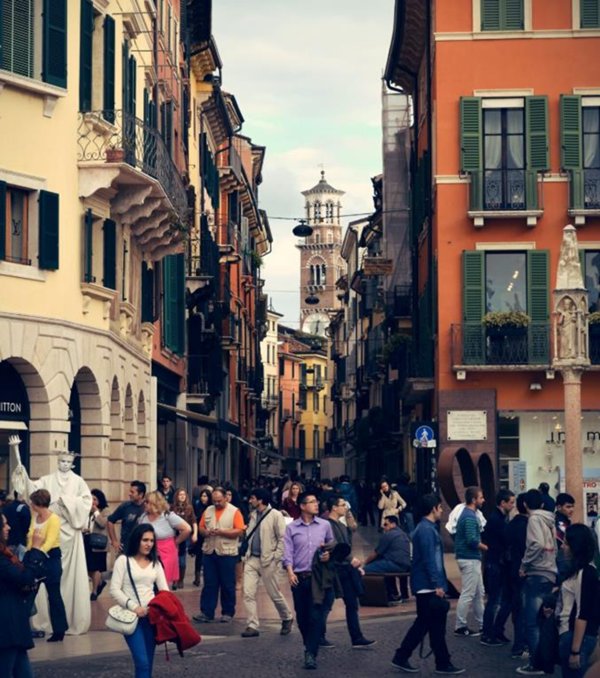 negozio in affitto a Verona in zona Centro Storico