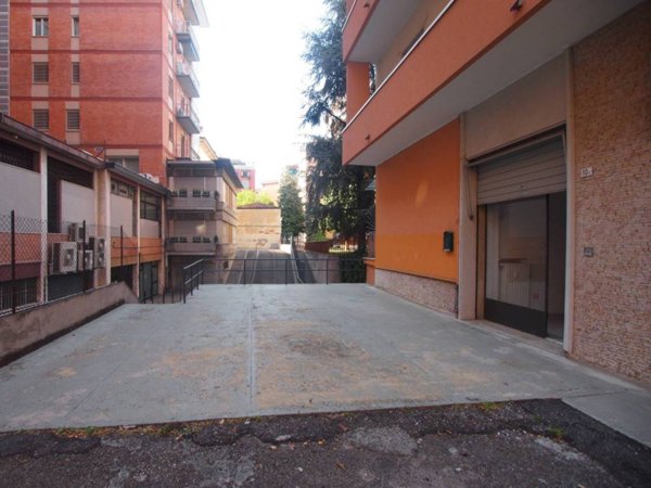 negozio in affitto a Verona