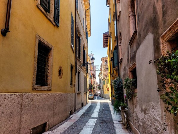 appartamento in affitto a Verona in zona Centro Storico