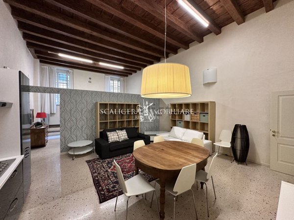appartamento in affitto a Verona in zona Centro Storico