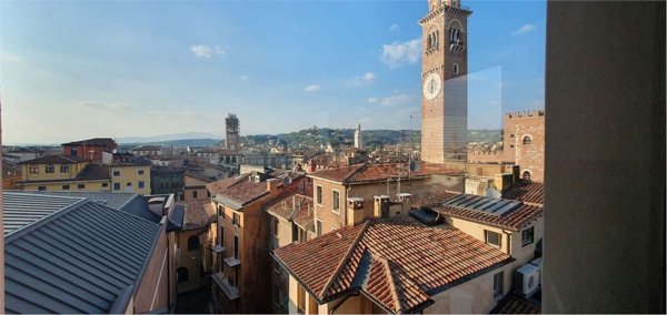 appartamento in affitto a Verona in zona Centro Storico