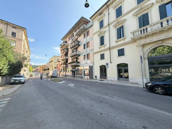 negozio in affitto a Verona in zona Veronetta