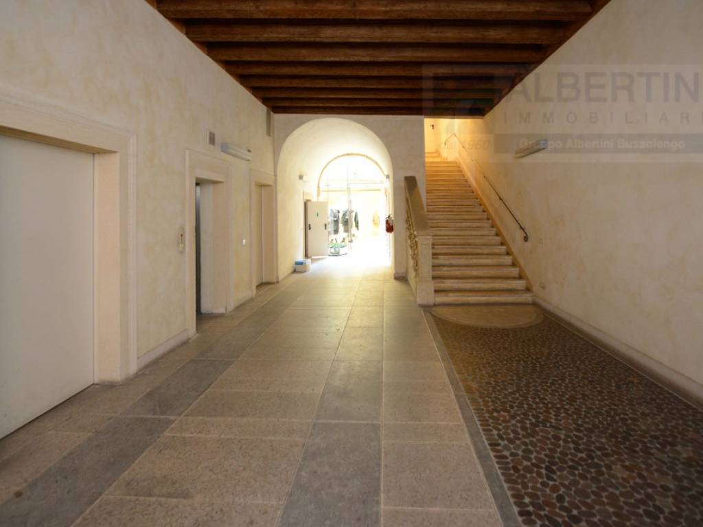 appartamento in affitto a Verona in zona Centro Storico