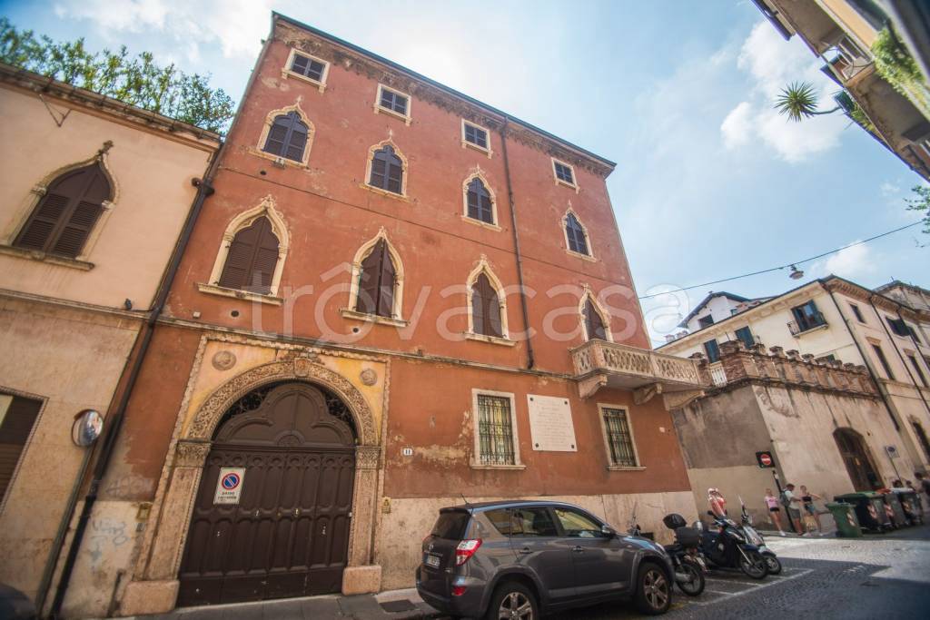 appartamento in affitto a Verona in zona Centro Storico