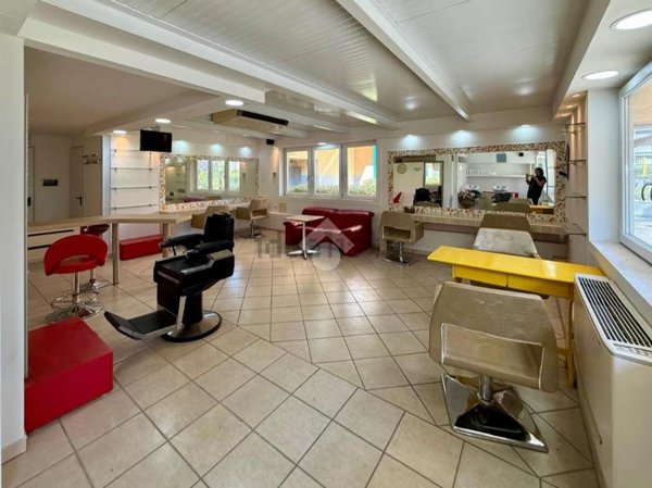 negozio in affitto a Verona in zona Borgo Milano